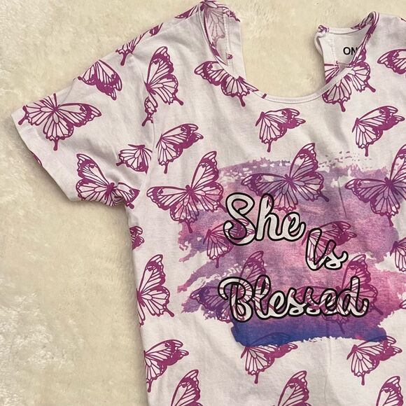 On Fire “She is Blessed” Top - Picture 2 of 5